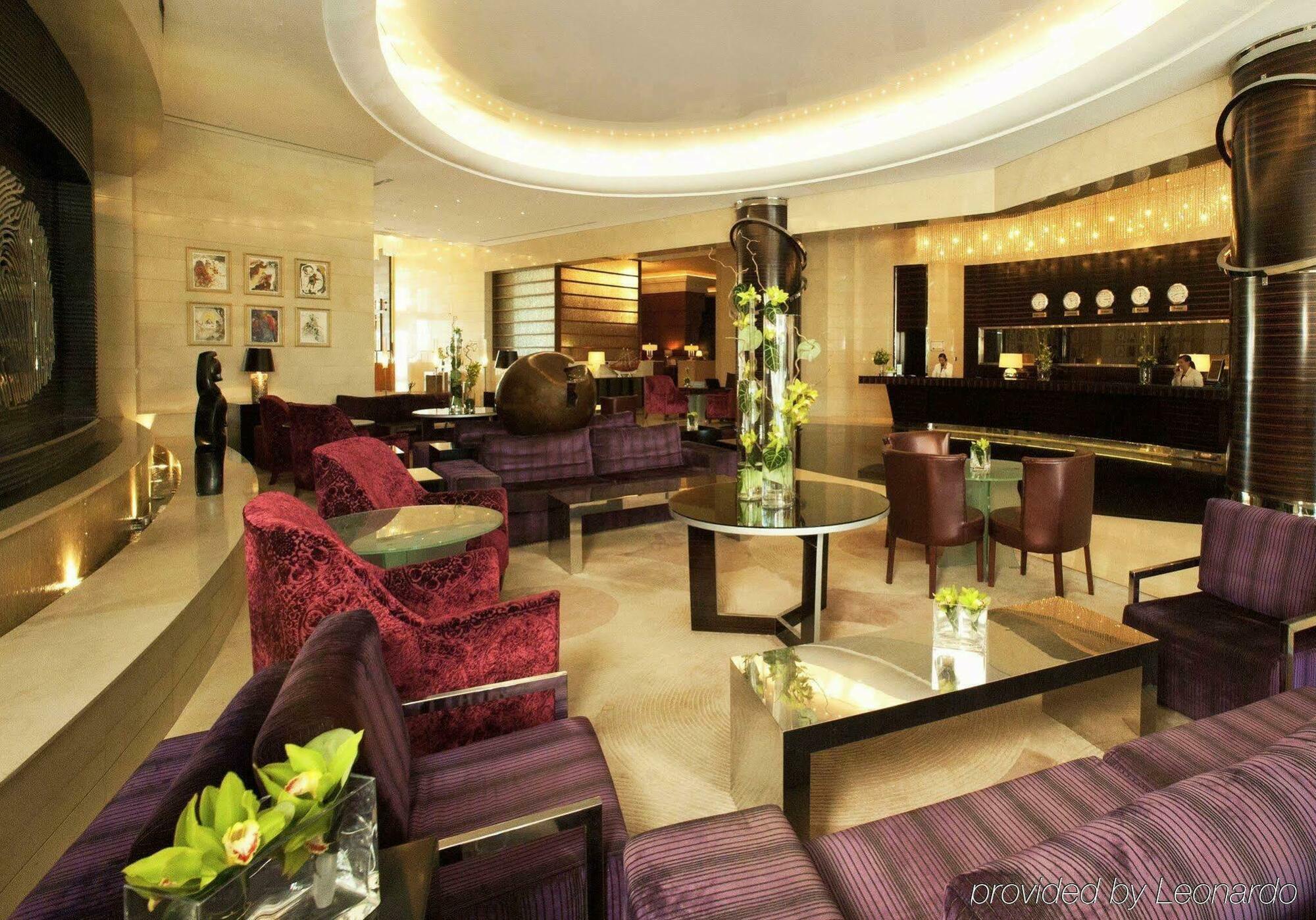 Grand Millennium Dubai Hotel Interior foto The lounge at the airport